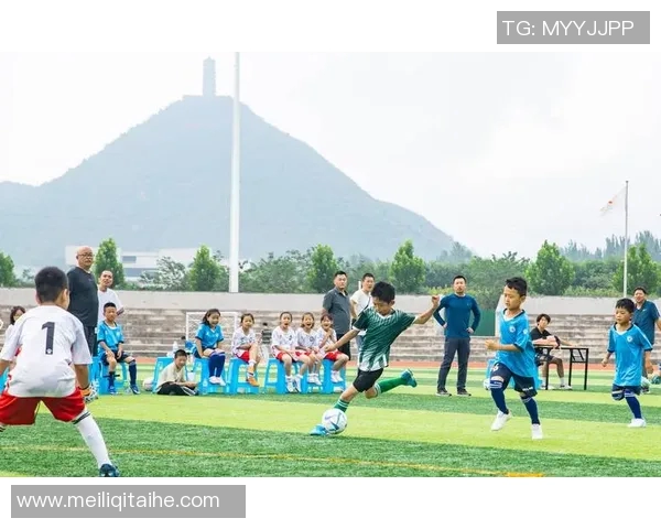 精彩对决足球直播釜山尚州激战正酣球迷不容错过的赛事盛宴