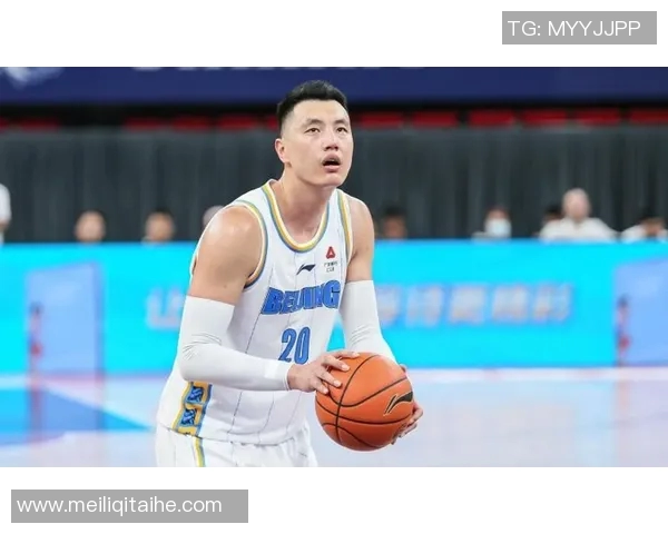 翟晓川：从篮球场上的拼搏者到年轻人的榜样之路