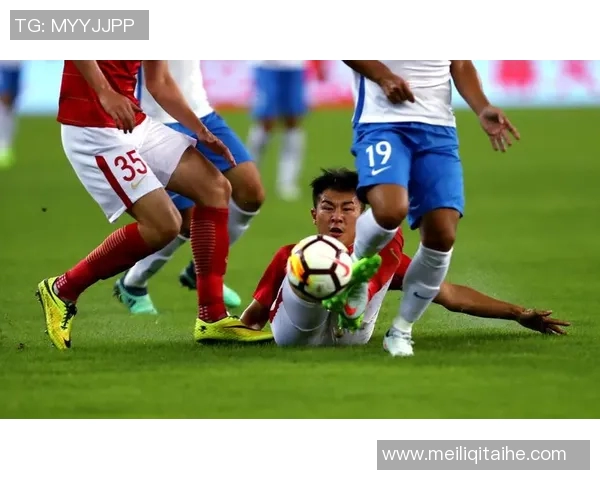 重庆与天津泰达激战回顾分析双方表现与战术对决的深度剖析