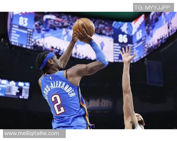 2月12日雷霆与勇士激烈对抗引发冲突赛后分析与球迷反应 2月12日雷霆与勇士激烈对抗引发冲突赛后分析与球迷反应