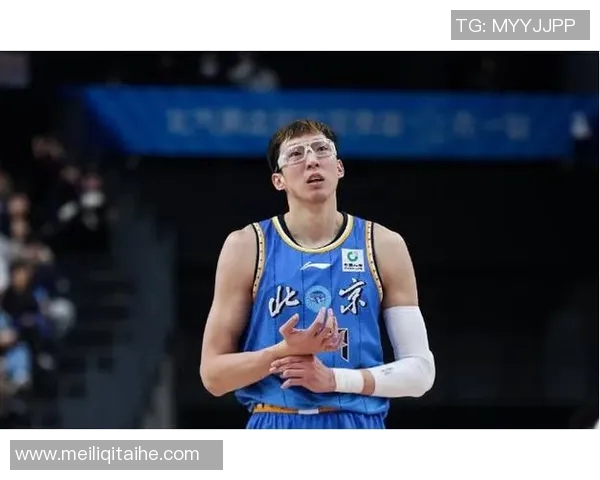 周琦在国际赛场的崛起与挑战:从青涩新秀到篮球巨星的成长之路