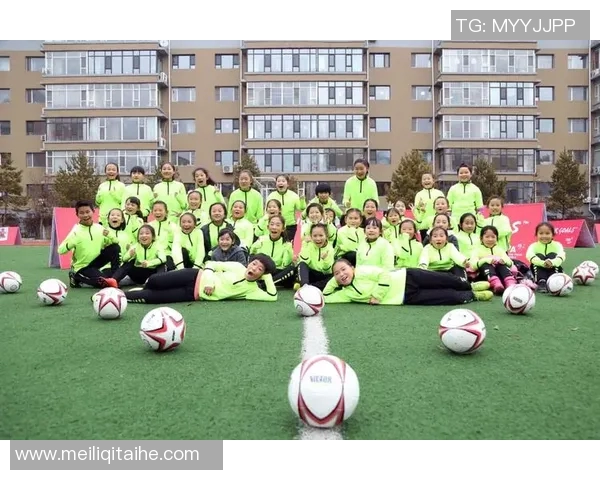 李丽畅谈足球生涯背后的故事与梦想追逐MBA